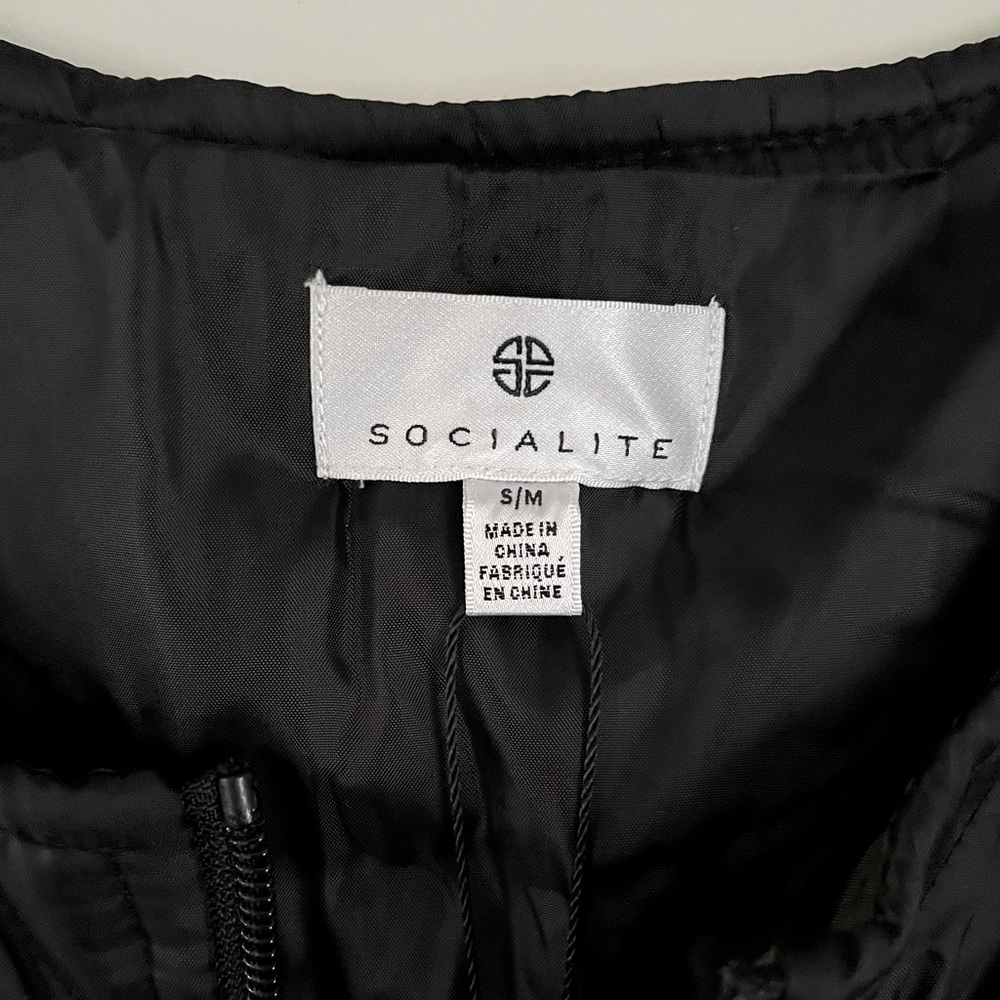 NWT 🖤 HOLD 🖤Mae Puffer Quilted Vest by Socialite - Picture 5 of 8